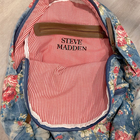 Steve Madden Backpack - Picture 3 of 6